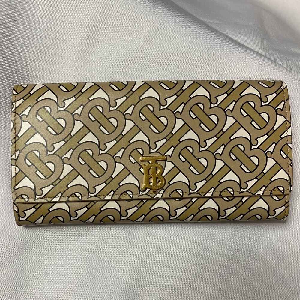 Burberry TB monogram Hazelmere wallet modern pristine like new with COA